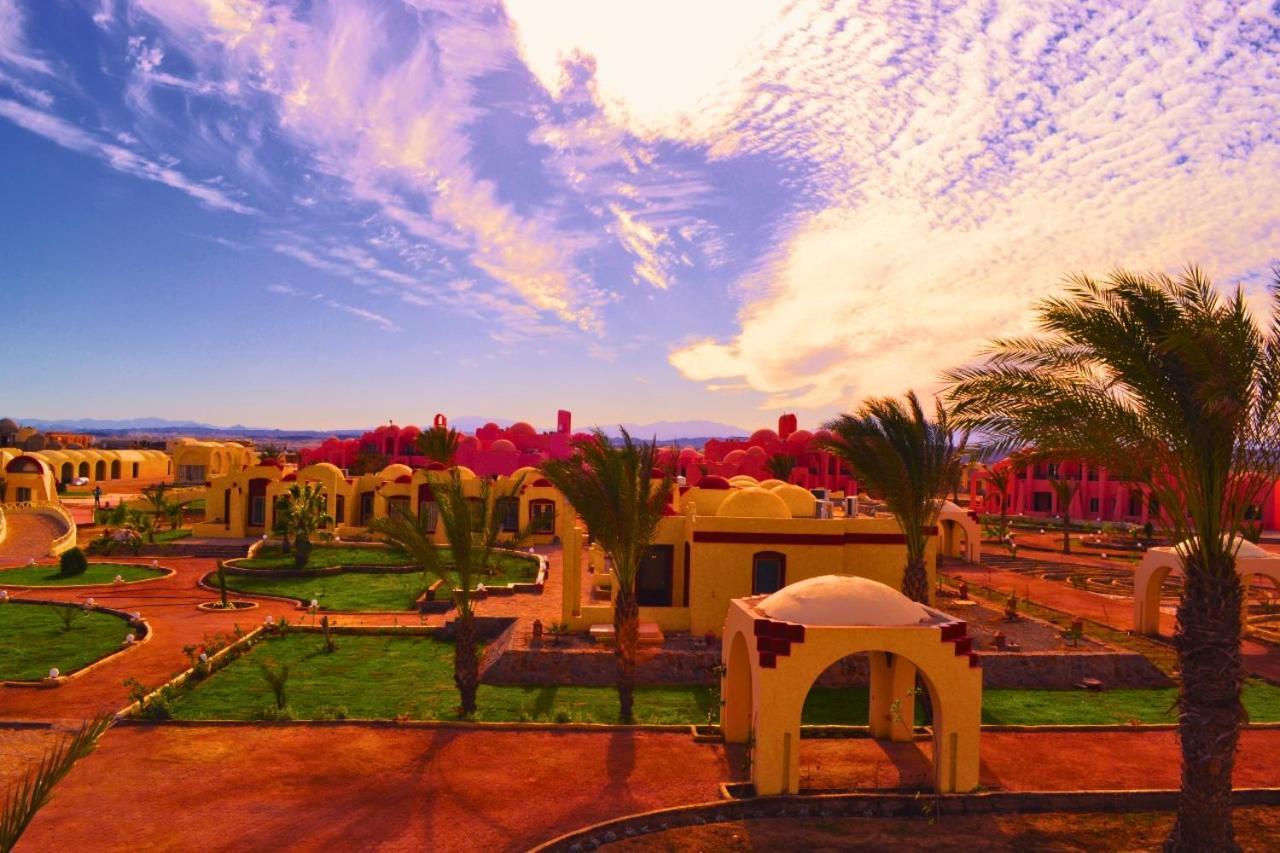 Hostmark Zabargad Beach Resort Abu Ghusun Exterior photo