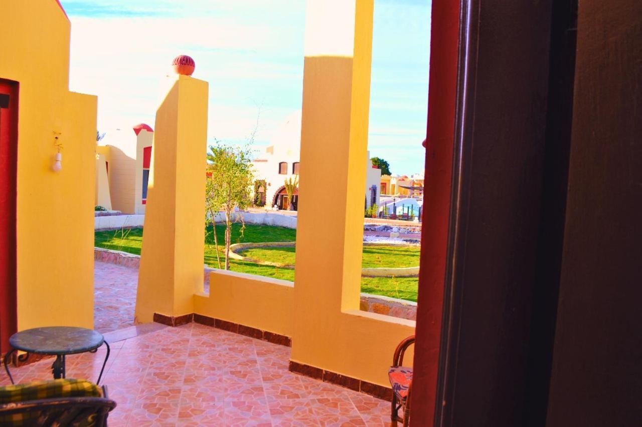 Hostmark Zabargad Beach Resort Abu Ghusun Exterior photo