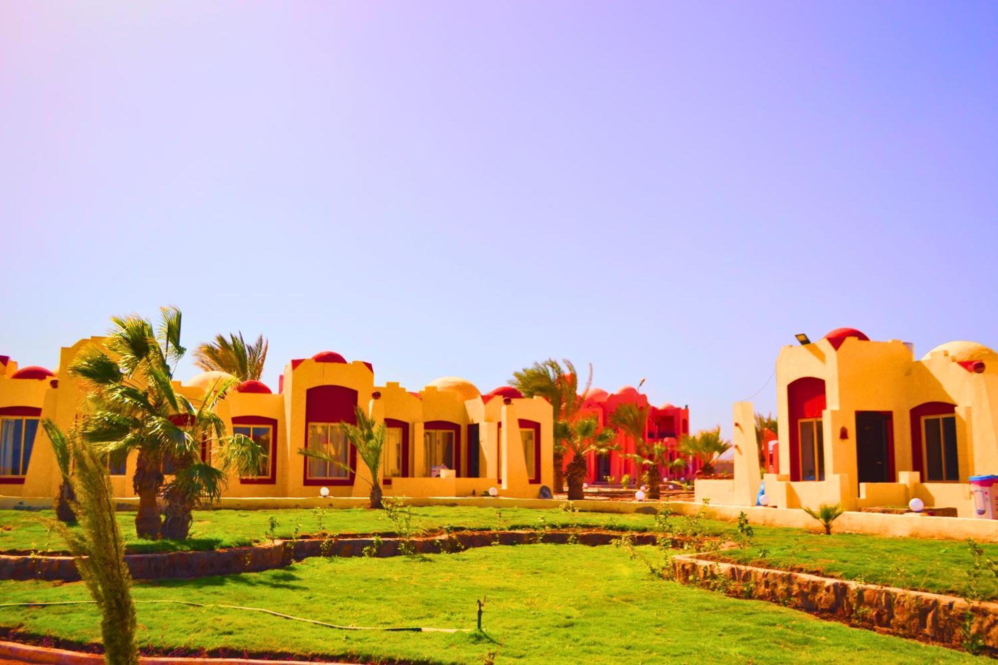 Hostmark Zabargad Beach Resort Abu Ghusun Exterior photo