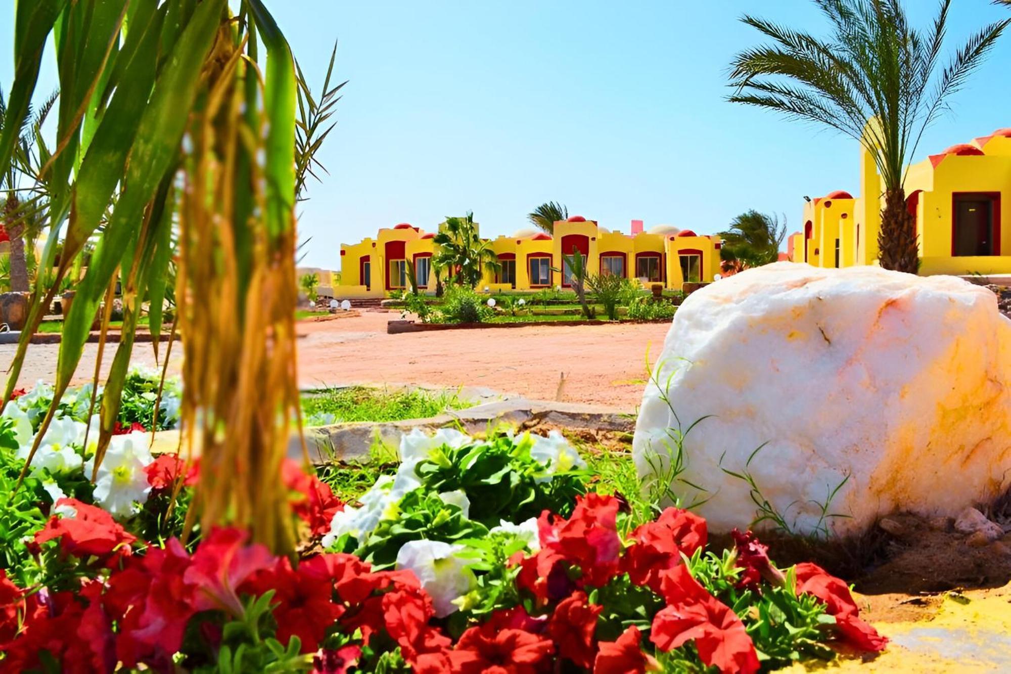 Hostmark Zabargad Beach Resort Abu Ghusun Exterior photo