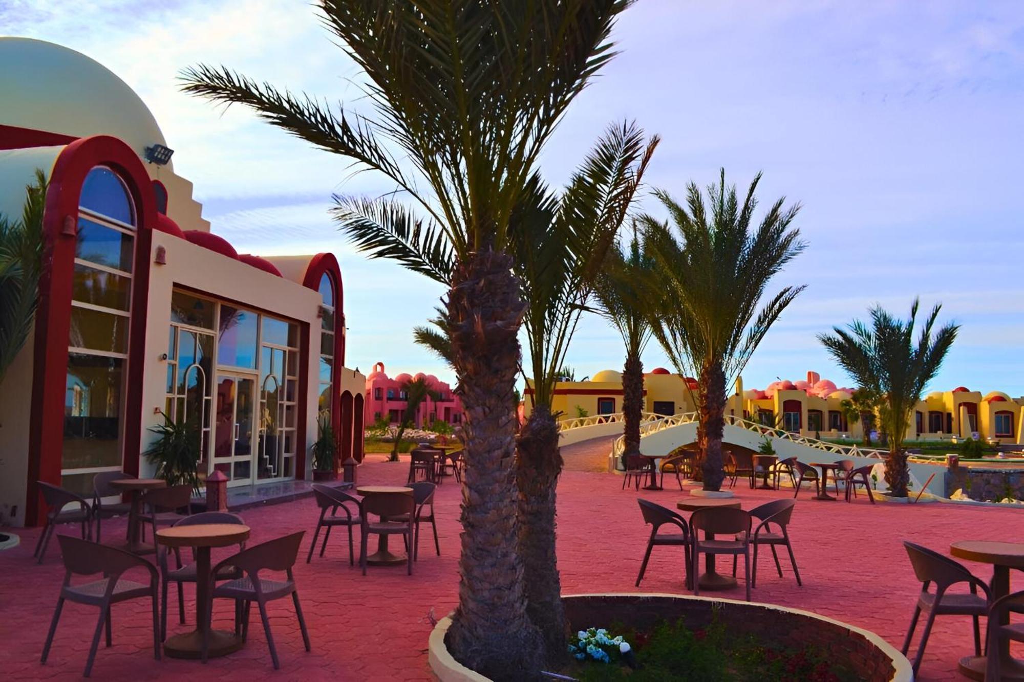 Hostmark Zabargad Beach Resort Abu Ghusun Exterior photo